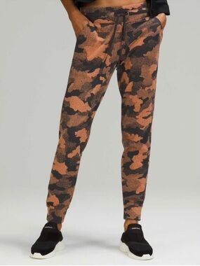Lululemon Ready to Rulu High-Rise Jogger Size 6 Camo Graphite Grey Desert Sun